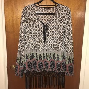 Flowy patterned top